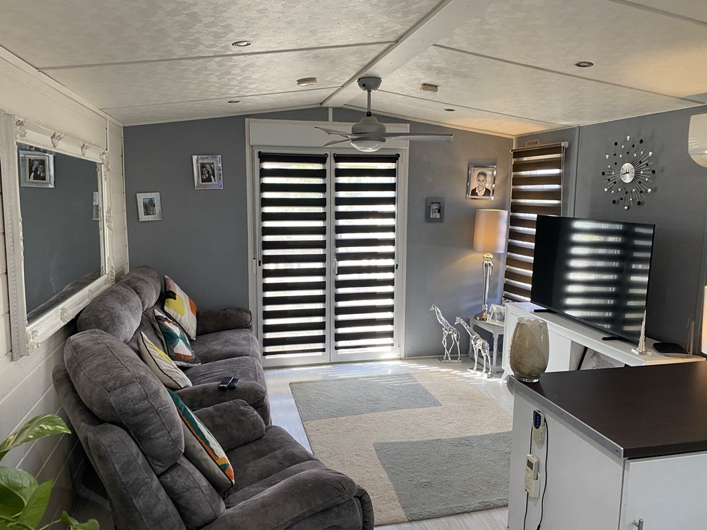 LP121 Victory mobile home image 7